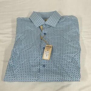 NWT Men’s short sleeve Trend button down shirt